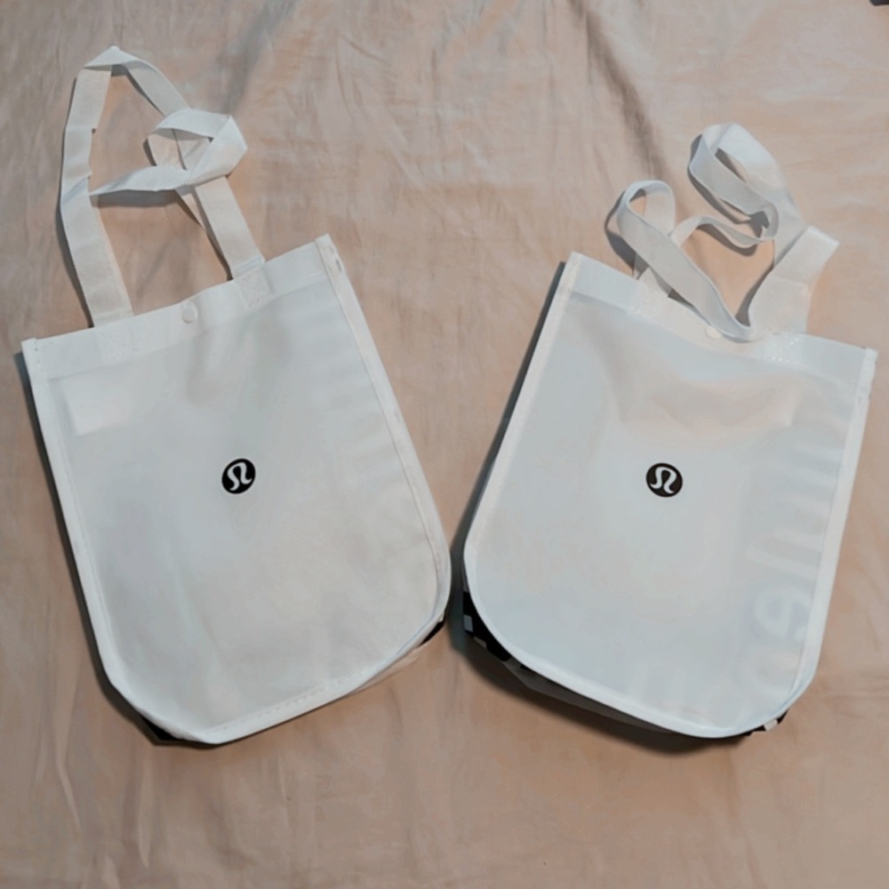 Reusable Lululemon bags in White